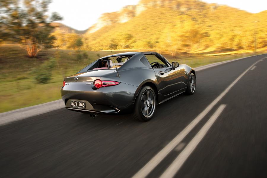  Mazda MX-5 RF Special Edition 2017 года  (AU) (фото 8 из 18)